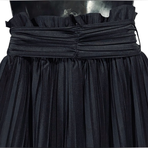 ZARA, Pleated Paperbag Mini Skirt With Bow, Medium, Black - Picture 6 of 7